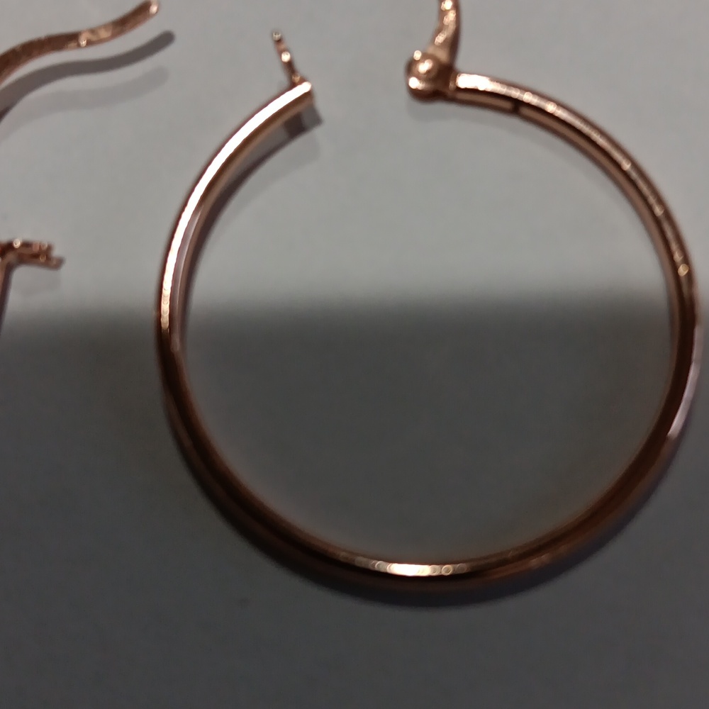 Round earrings - Picture 2 of 2